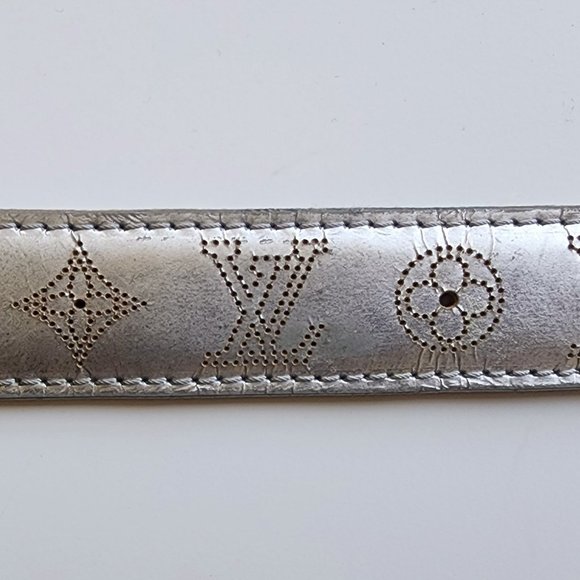 LOUIS VUITTON - AUTHENTIC LV METALLIC SILVER LEATHER PERFORATED MAHINA BELT - Picture 9 of 15